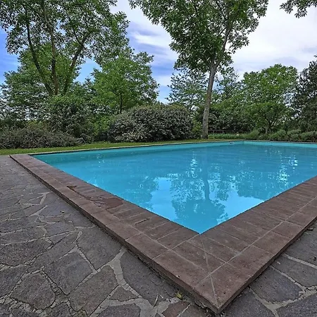 Sleeps 4 Centeno