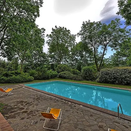 Sleeps 4 Centeno