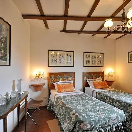 Sleeps 4 * Centeno
